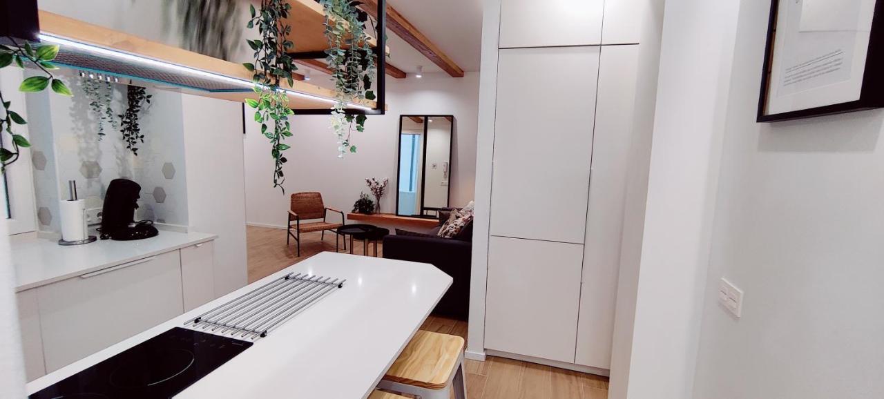 Estupendo Piso De 2 Dormitorios En La Gran Via. A/A. Wifi. 살라망카 외부 사진